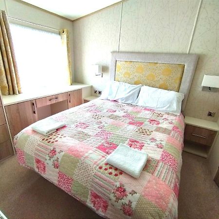 Sand Le Mere Holiday Village Caravan Hire Tunstall  Εξωτερικό φωτογραφία