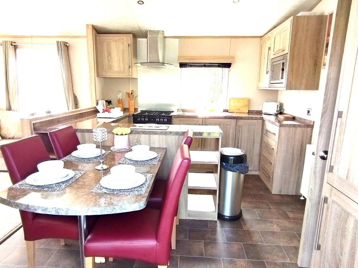 Sand Le Mere Holiday Village Caravan Hire Tunstall  Εξωτερικό φωτογραφία