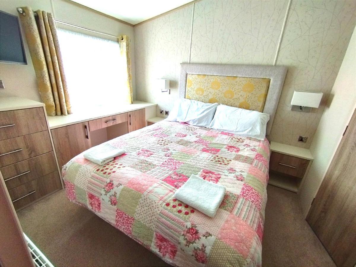 Sand Le Mere Holiday Village Caravan Hire Tunstall  Εξωτερικό φωτογραφία